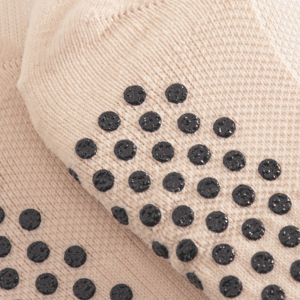 Cuera 2-Pack Grip Socks in Sand, grip sole detail