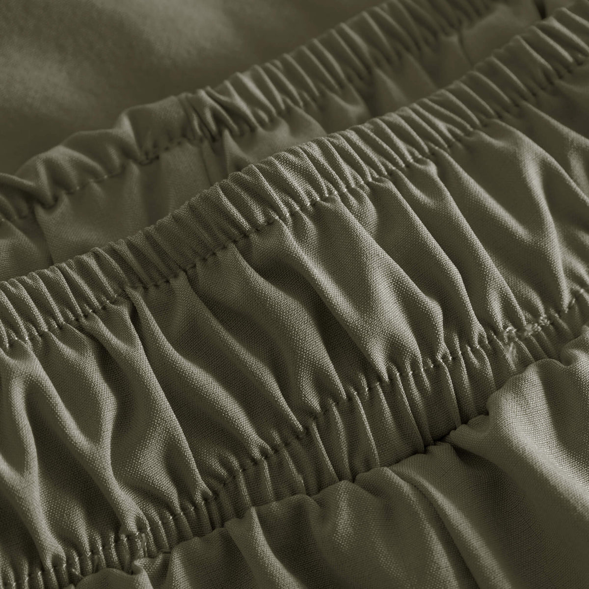 Cuera Womens Active Globe Shorts in Army, waistband detail