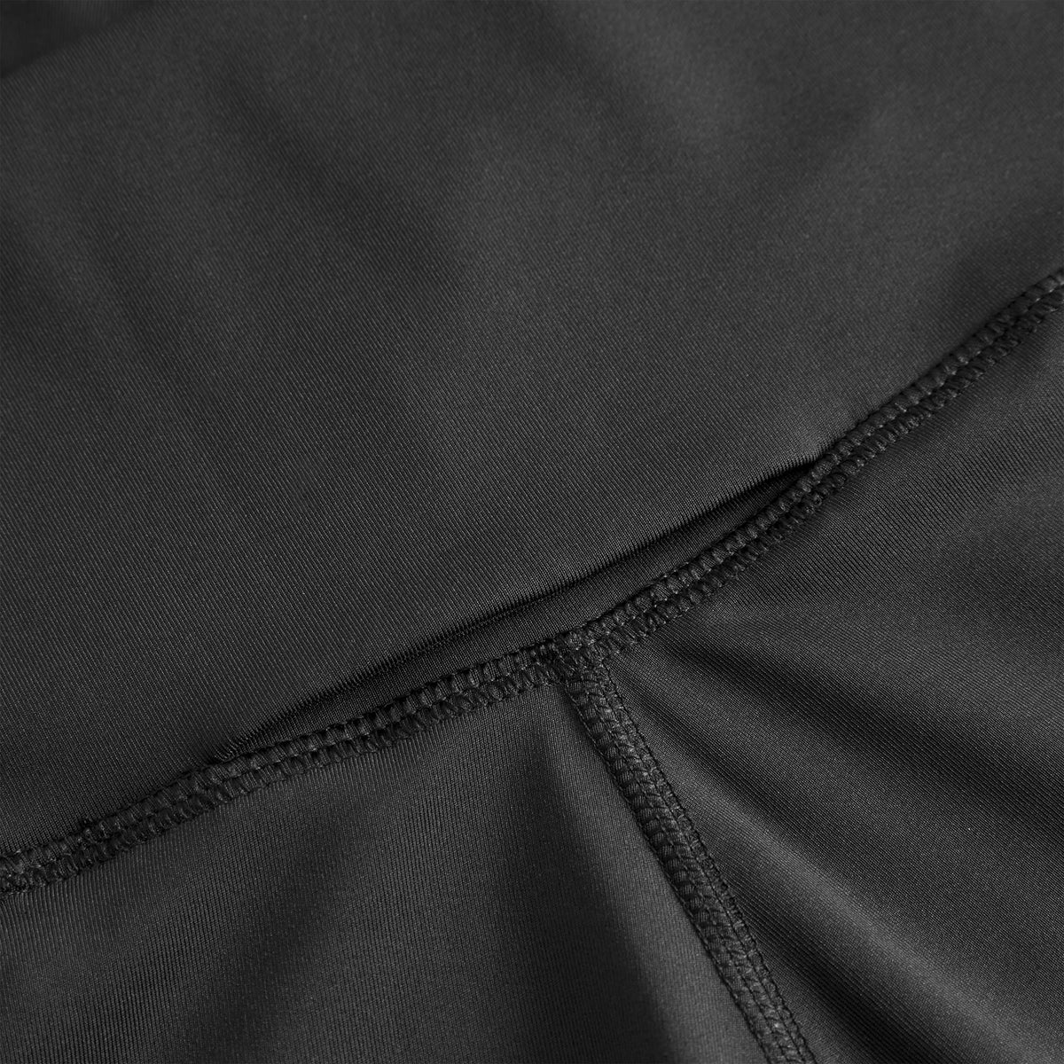 Cuera Active Logo Tights Long in Black, seam and stitching detail