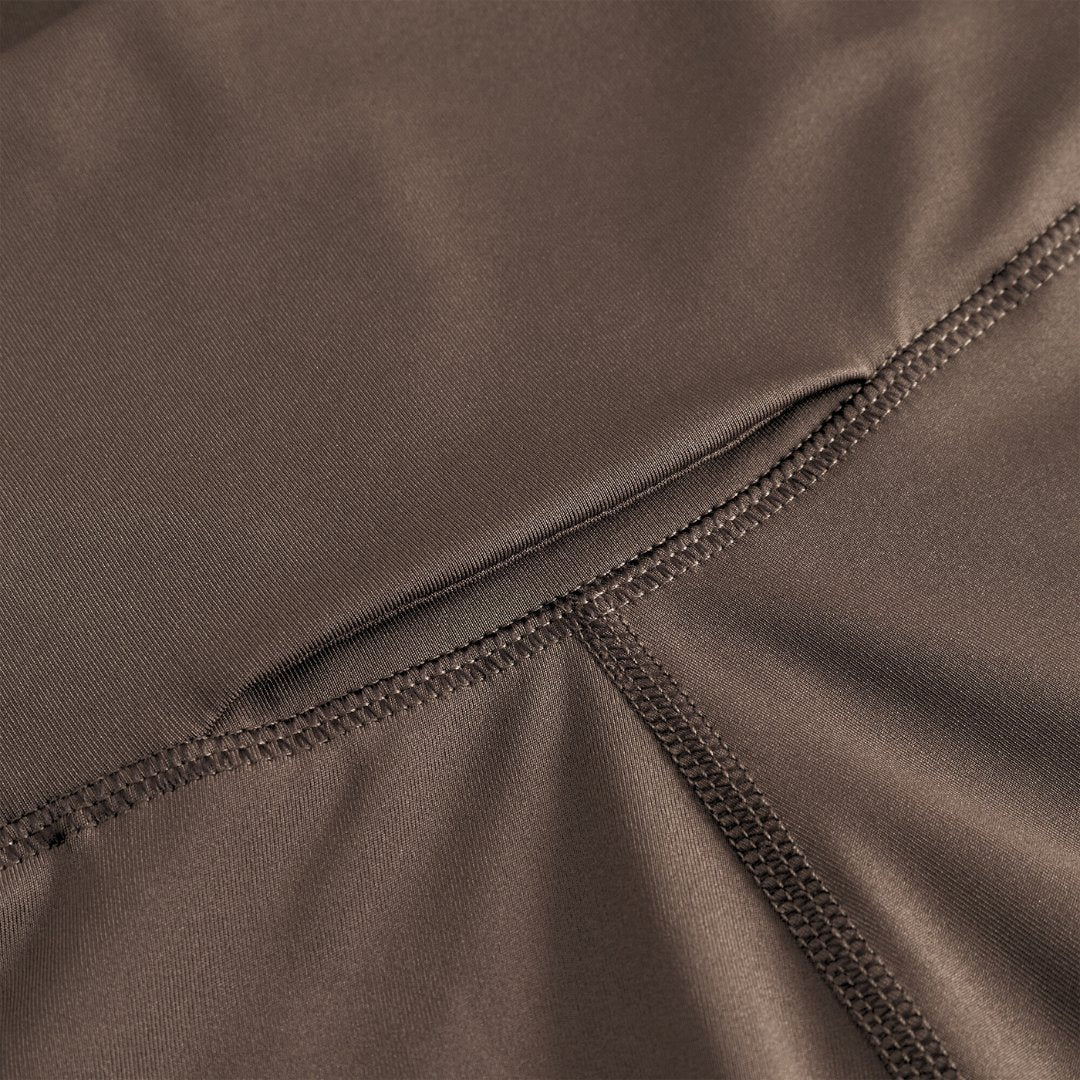 Cuera Active Logo Tights Long in Dark Brown, seam and stitching detail