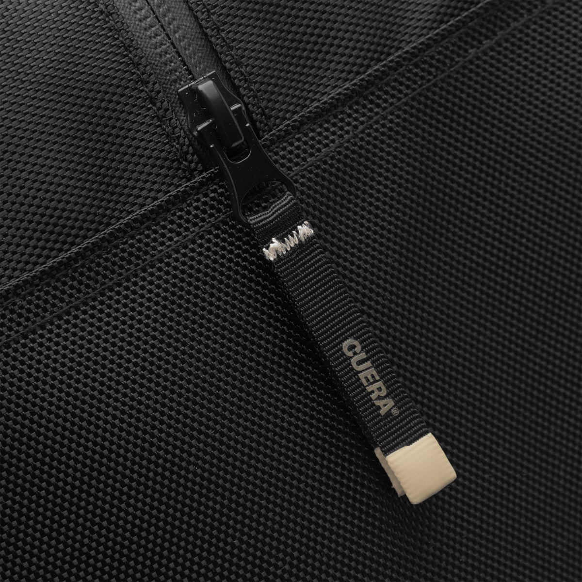 Cuera Oncourt Bagpack small in Black, zip and pocket detail
