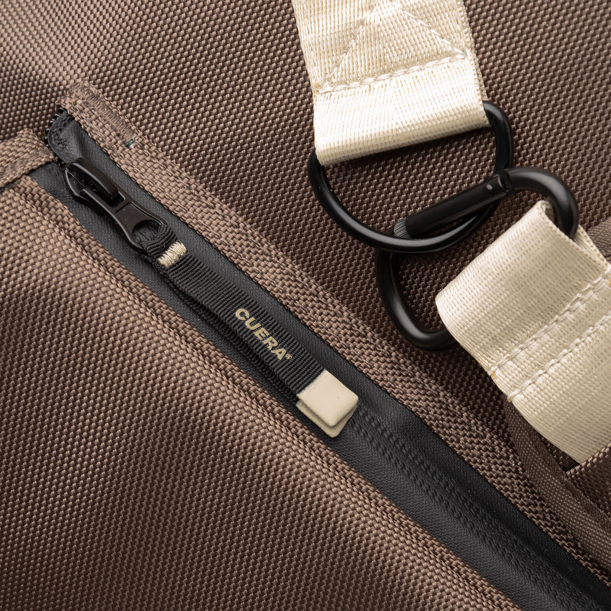 Cuera Oncourt Bagpack small in Walnut, zip and pocket detail