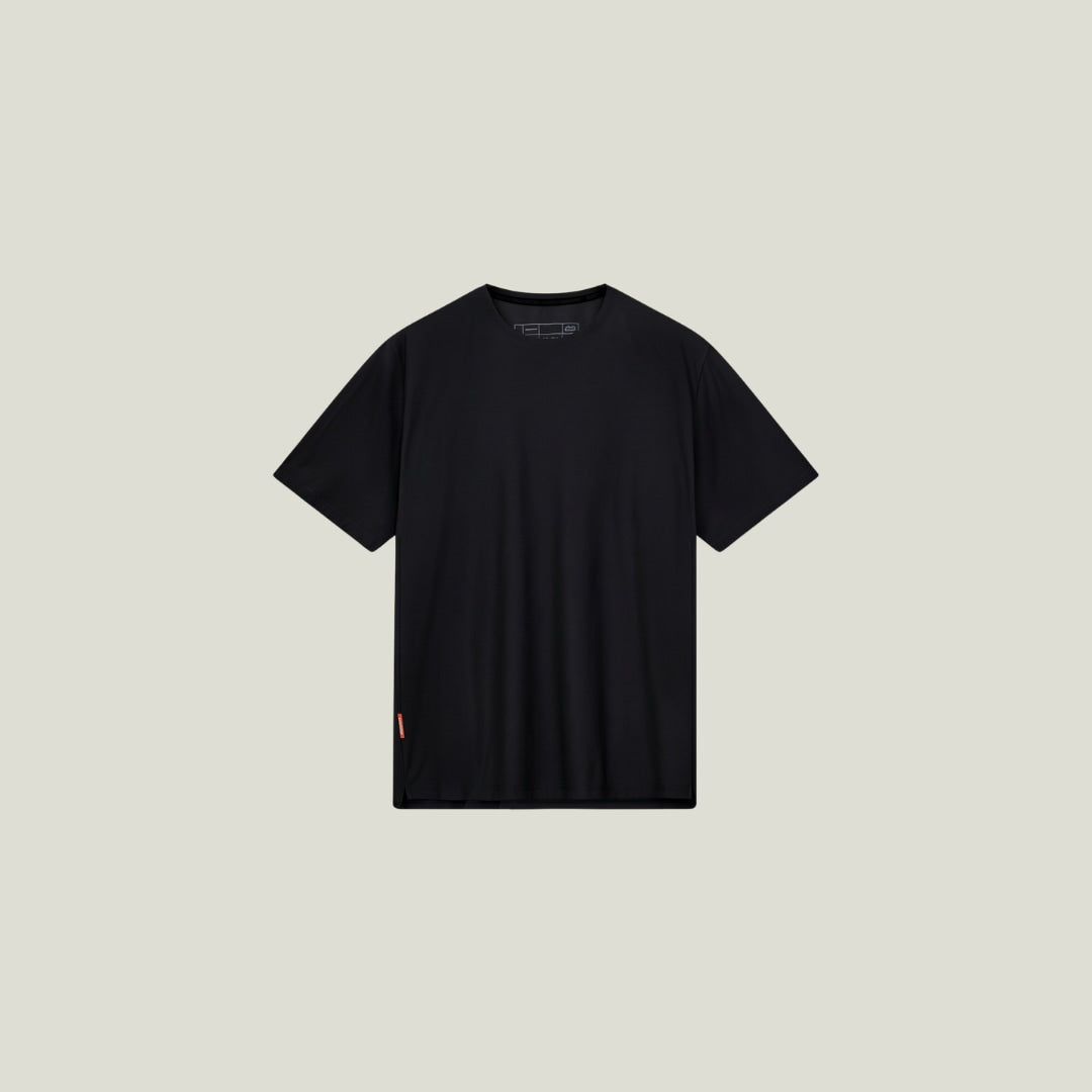 Cuera Oncourt Breathe T-Shirt in Black, flat lay front view