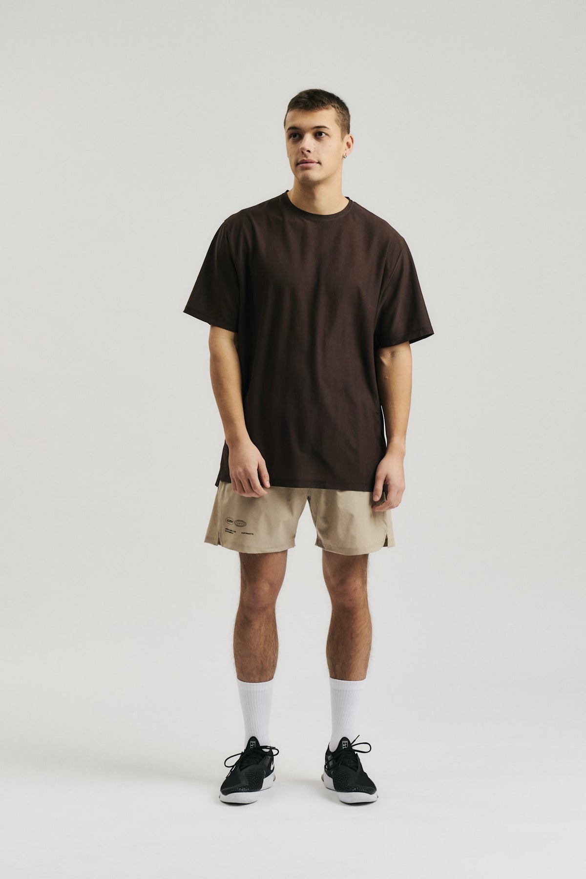 Cuera Oncourt Breathe T-Shirt in Dark Brown, flat lay back view
