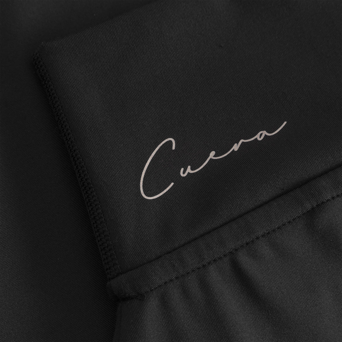 Cuera Oncourt Cuera Skirt 2-in-1 in Black, logo print detail