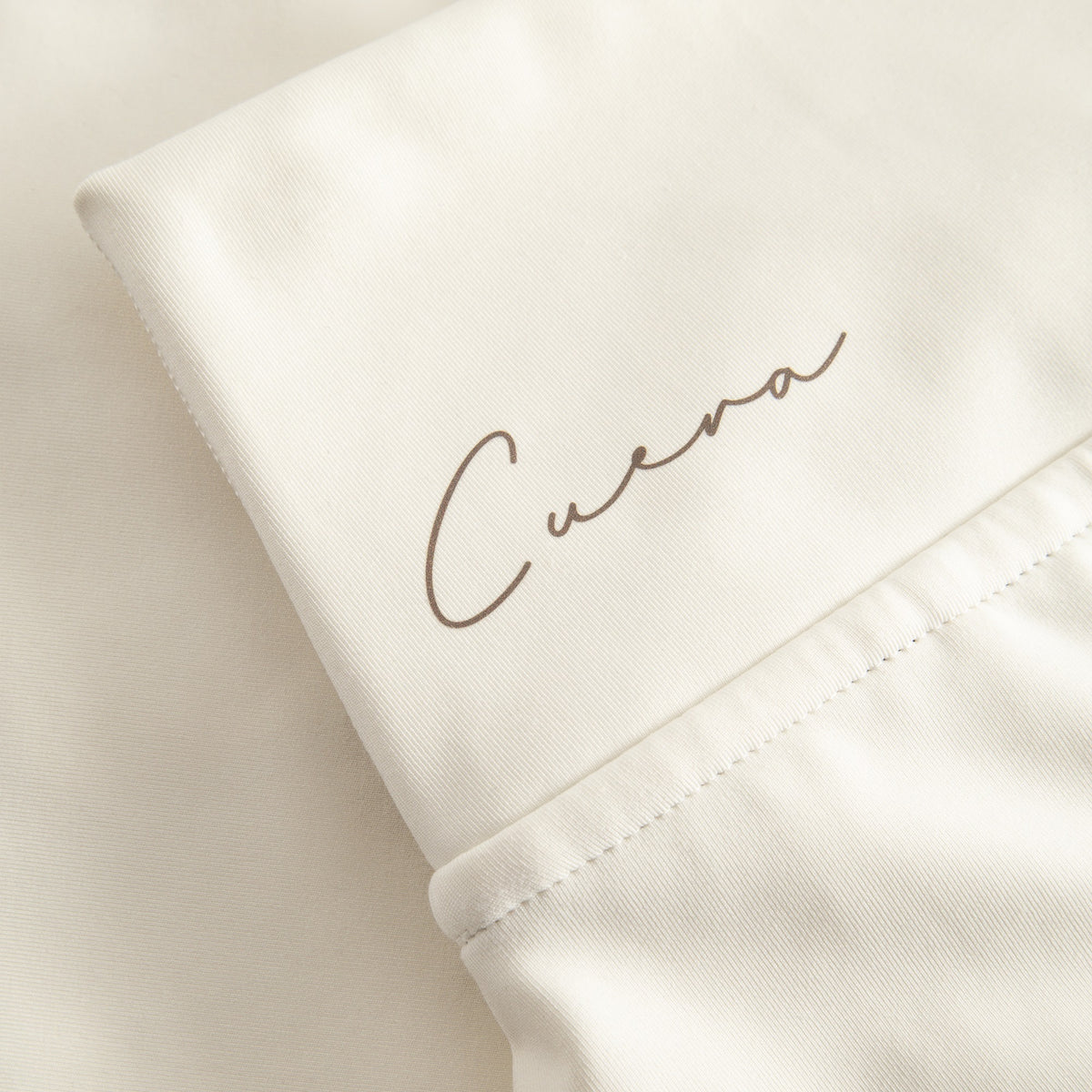 Cuera Oncourt Cuera Skirt 2-in-1 in Off White, logo print detail