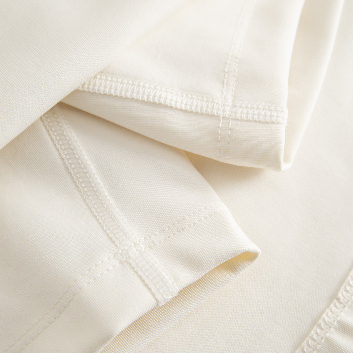 Cuera Oncourt Cuera Skirt 2-in-1 in Off White, seam and stitching detail
