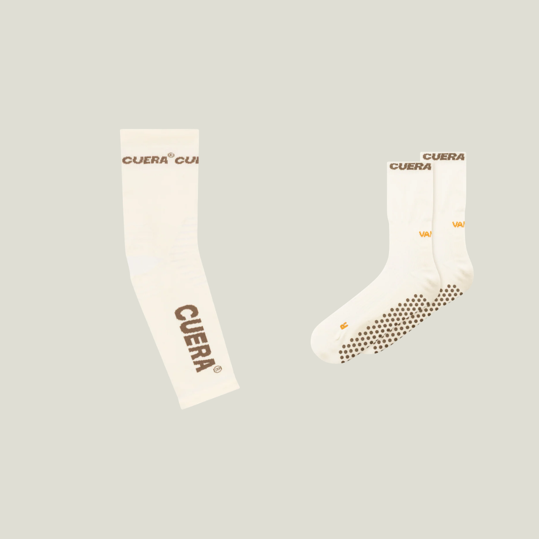 Cuera Oncourt Grip & Compression Set in Off White, flat lay front view