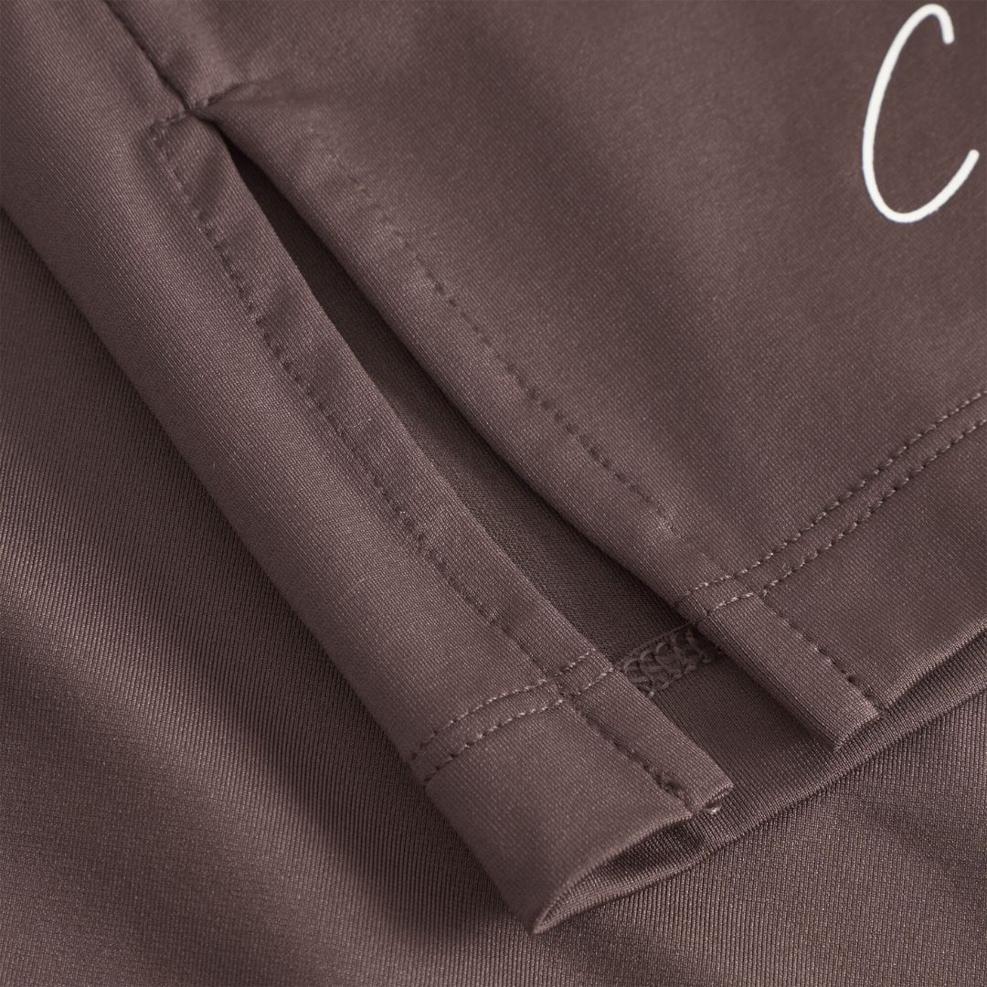 Cuera Oncourt Slit Top SS in Dark Brown, seam and stitching detail